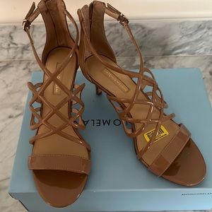 Antonio Melani Heels 7.5 size